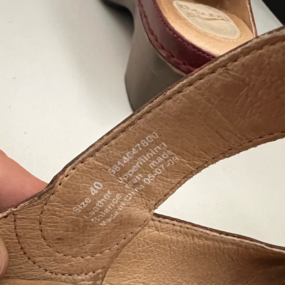 Dansko Solitaire in Red Veg Mary Jane Leather Clogs Size 40 - Picture 6 of 10